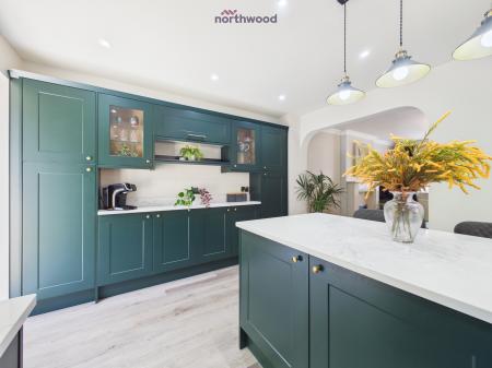3 bedroom Detached house for sale in Foxwood Drive, Wrexham, LL14