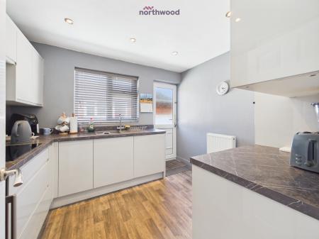 3 bedroom Detached bungalow for sale in Mile Barn Road, Wrexham, LL13
