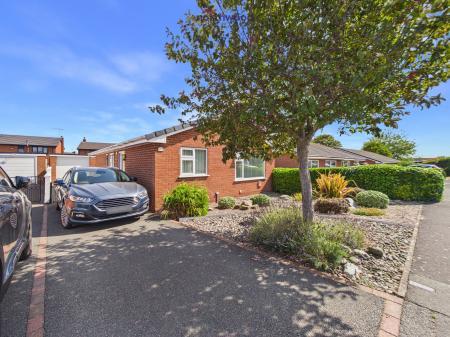 3 bedroom Detached bungalow for sale in Mile Barn Road, Wrexham, LL13