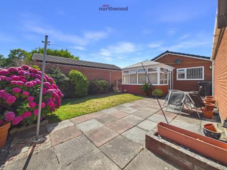 3 bedroom Detached bungalow for sale in Mile Barn Road, Wrexham, LL13