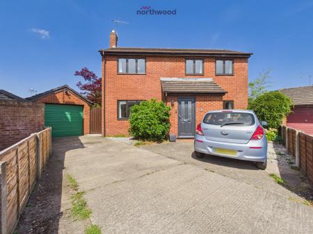 4 bedroom Detached house to let in Bridge Court, Holt, LL13