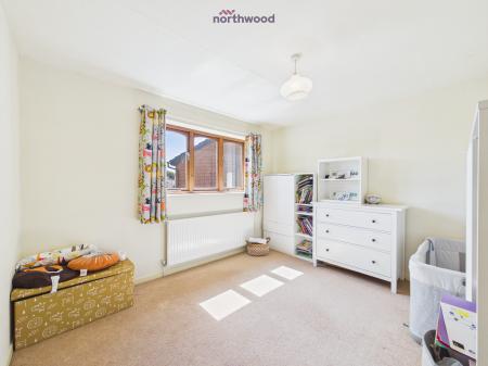 4 bedroom Detached house to let in Bridge Court, Holt, LL13