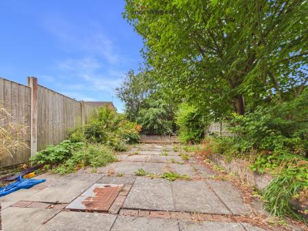 2 bedroom Semi-detached house for sale in Clayton Road, Wrexham, LL11