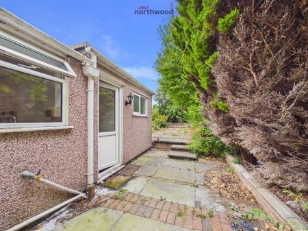 2 bedroom Semi-detached house for sale in Clayton Road, Wrexham, LL11