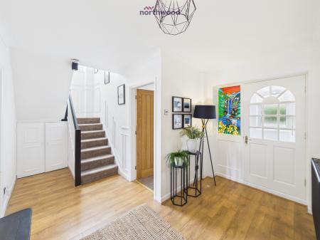 4 bedroom Detached house for sale in Berwyn Drive, Wrexham, LL13