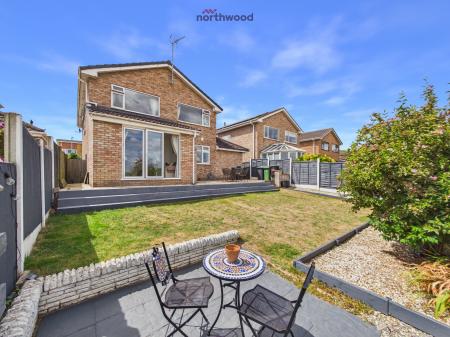 4 bedroom Detached house for sale in Berwyn Drive, Wrexham, LL13