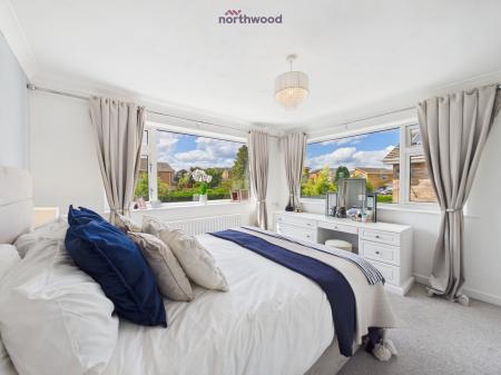 4 bedroom Detached house for sale in Berwyn Drive, Wrexham, LL13