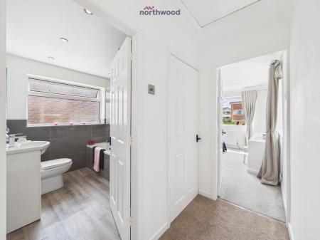 4 bedroom Detached house for sale in Berwyn Drive, Wrexham, LL13