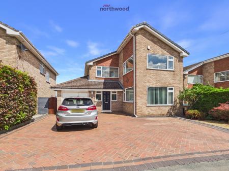 4 bedroom Detached house for sale in Berwyn Drive, Wrexham, LL13