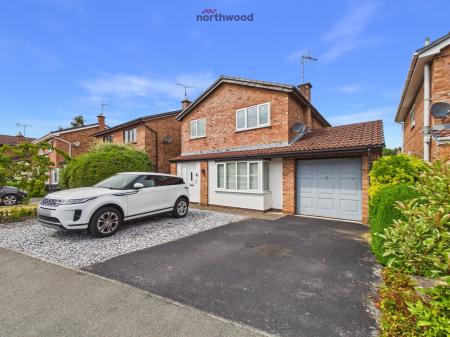 3 bedroom Detached house for sale in Summerfields, Wrexham, LL14