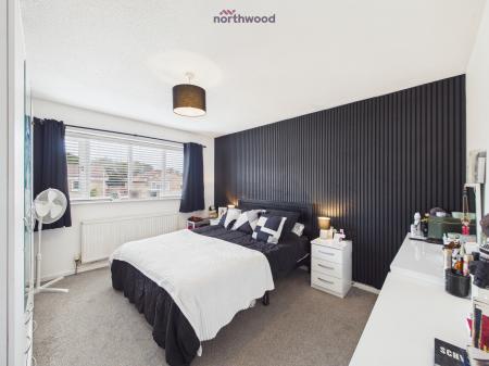 3 bedroom Detached house for sale in Summerfields, Wrexham, LL14