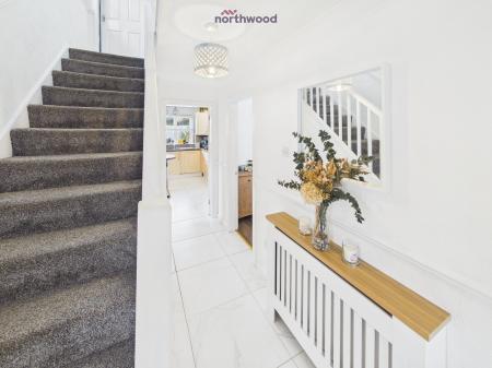 3 bedroom Detached house for sale in Summerfields, Wrexham, LL14