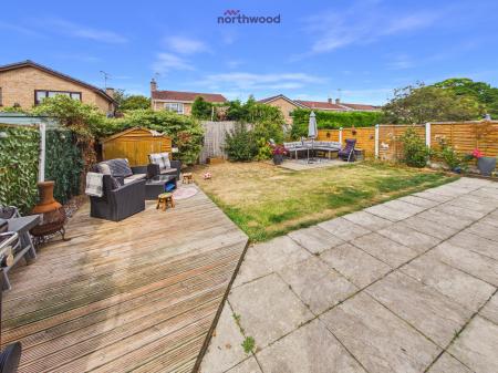 3 bedroom Detached house for sale in Summerfields, Wrexham, LL14