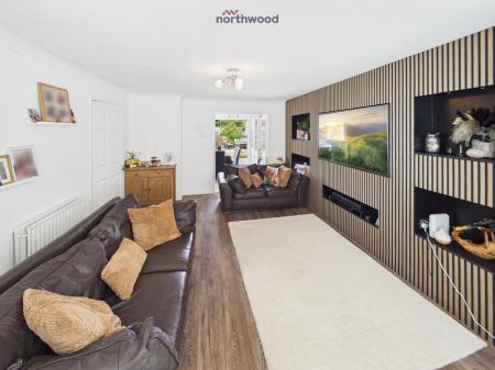 3 bedroom Detached house for sale in Summerfields, Wrexham, LL14