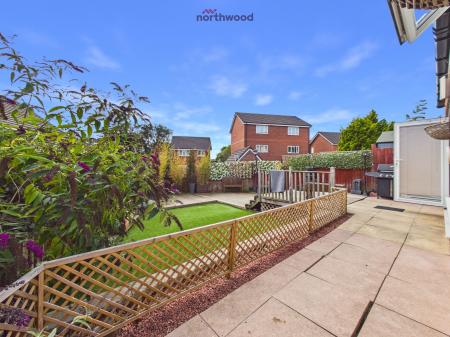 4 bedroom Detached house for sale in Alyn Road, Wrexham, LL11