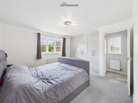 4 bedroom Detached house for sale in Alyn Road, Wrexham, LL11
