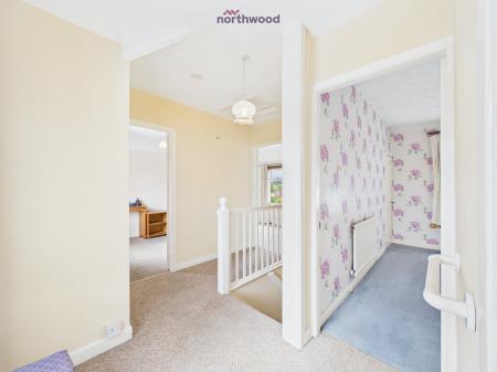 3 bedroom Terraced House for sale in Glan Garth, Wrexham, LL12