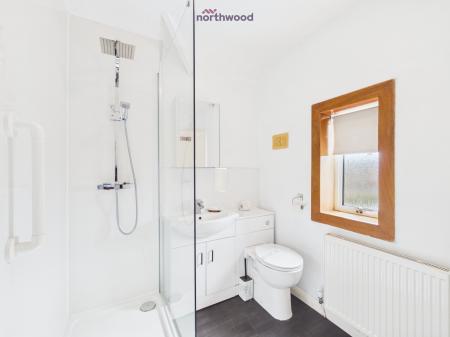 3 bedroom Terraced House for sale in Glan Garth, Wrexham, LL12