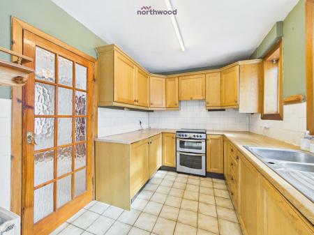 3 bedroom Terraced House for sale in Glan Garth, Wrexham, LL12