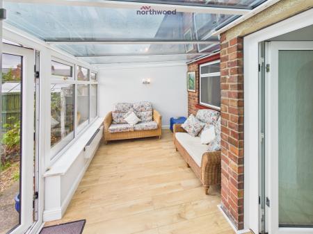 3 bedroom Terraced House for sale in Glan Garth, Wrexham, LL12