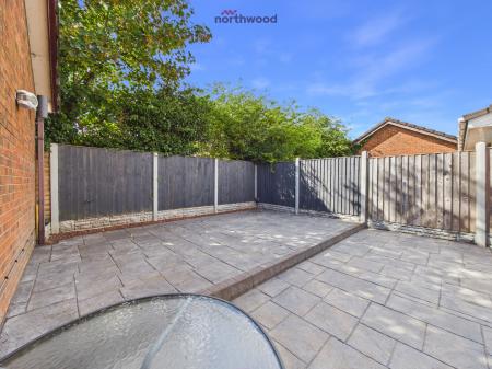 3 bedroom Semi-detached house for sale in Oakhurst, Wrexham, LL13