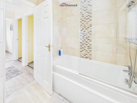 3 bedroom Semi-detached house for sale in Oakhurst, Wrexham, LL13