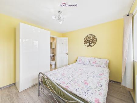 3 bedroom Semi-detached house for sale in Oakhurst, Wrexham, LL13