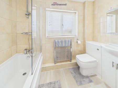 3 bedroom Semi-detached house for sale in Oakhurst, Wrexham, LL13