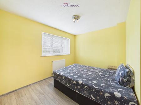 3 bedroom Semi-detached house for sale in Oakhurst, Wrexham, LL13