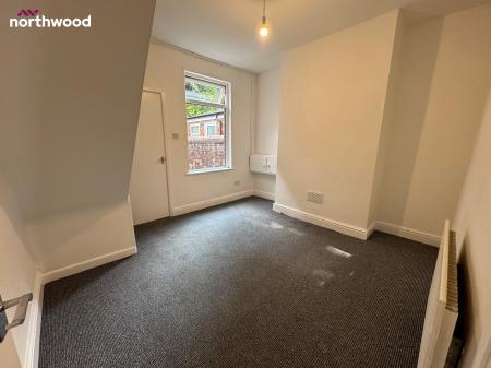 2 bedroom Terraced House to let in Gibson Street, Wrexham, LL13