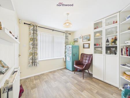 3 bedroom End of terrace house for sale in Tapley Avenue, Wrexham, LL12