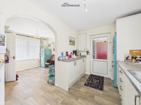 3 bedroom End of terrace house for sale in Tapley Avenue, Wrexham, LL12