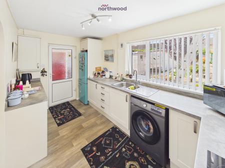 3 bedroom End of terrace house for sale in Tapley Avenue, Wrexham, LL12