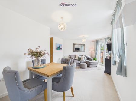 1 bedroom Flat to let in Hirwaun, Wrexham, LL11
