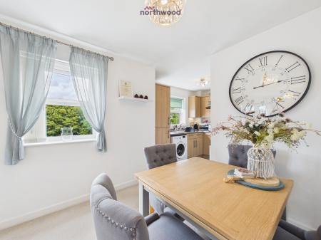 1 bedroom Flat to let in Hirwaun, Wrexham, LL11