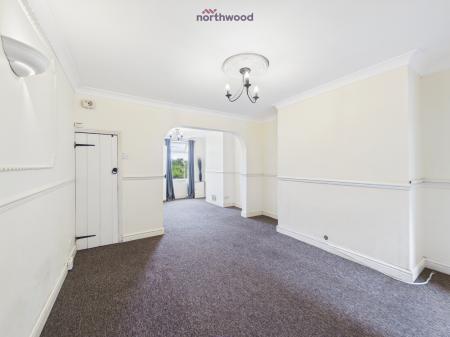 2 bedroom Terraced House for sale in Little Mountain, Wrexham, LL11