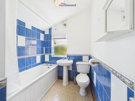 2 bedroom Terraced House for sale in Little Mountain, Wrexham, LL11