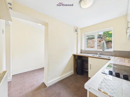 2 bedroom Terraced House for sale in Little Mountain, Wrexham, LL11