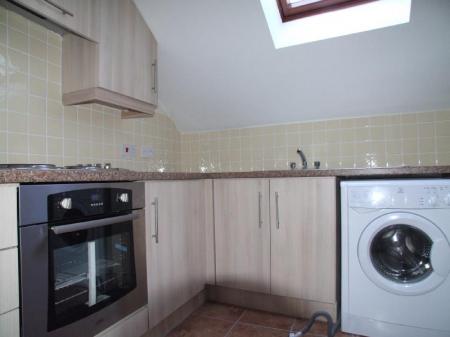 3 bedroom Flat to let in Chester Street, Wrexham, LL13