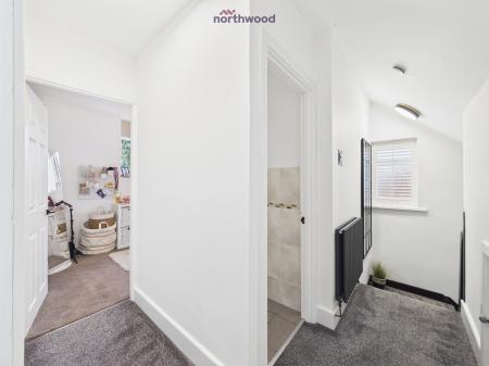 4 bedroom Bungalow for sale in Nayland Avenue, Gresford, Wrexham, LL12