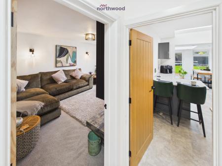 4 bedroom Bungalow for sale in Nayland Avenue, Gresford, Wrexham, LL12