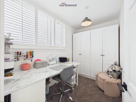 4 bedroom Bungalow for sale in Nayland Avenue, Gresford, Wrexham, LL12