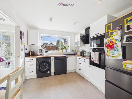 2 bedroom Semi-detached house for sale in Derwent Crescent, Wrexham, LL12