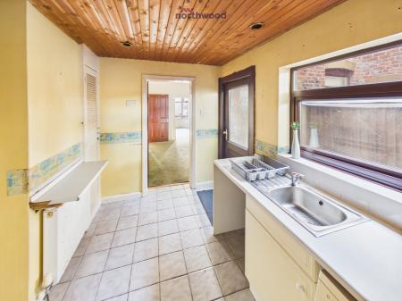 2 bedroom Terraced House for sale in Vernon Street, Wrexham, LL11