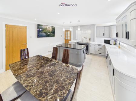 4 bedroom Bungalow for sale in Westleigh Way, Wrexham, LL11