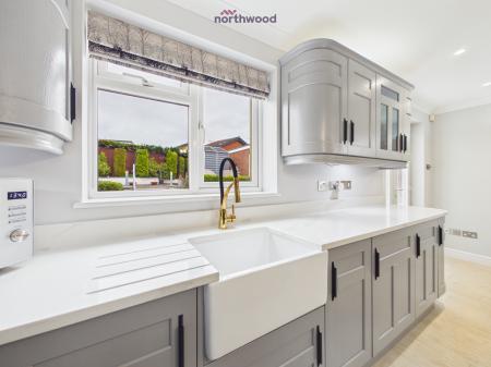 4 bedroom Bungalow for sale in Westleigh Way, Wrexham, LL11