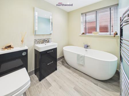 4 bedroom Bungalow for sale in Westleigh Way, Wrexham, LL11