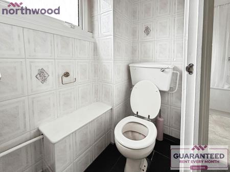 2 bedroom Terraced House to let in Dinas, Acrefair, LL14