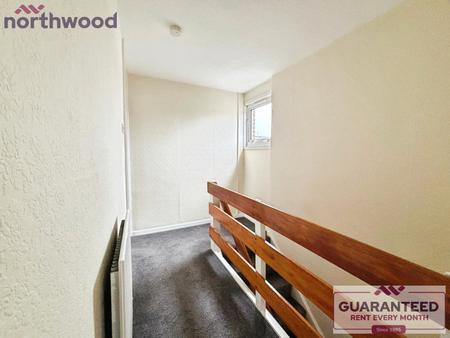 2 bedroom Terraced House to let in Dinas, Acrefair, LL14