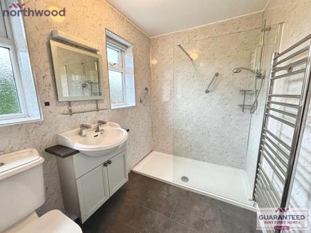 3 bedroom Bungalow to let in Nantlais, Minera, LL11